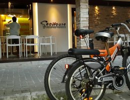 SeaHouse TopDeck Hotel