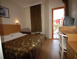 Perdikia Beach Hotel