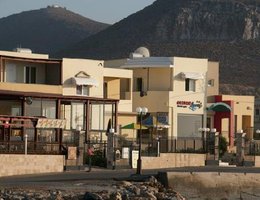 Golden Bay Hotel & Bungalows