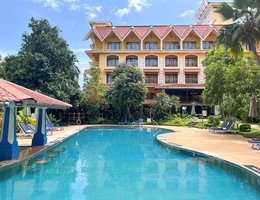 Acron Candolim Regina